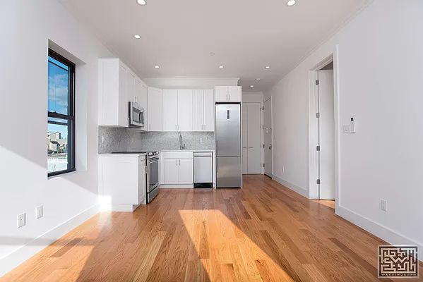 Rented by OGI Management | media 3