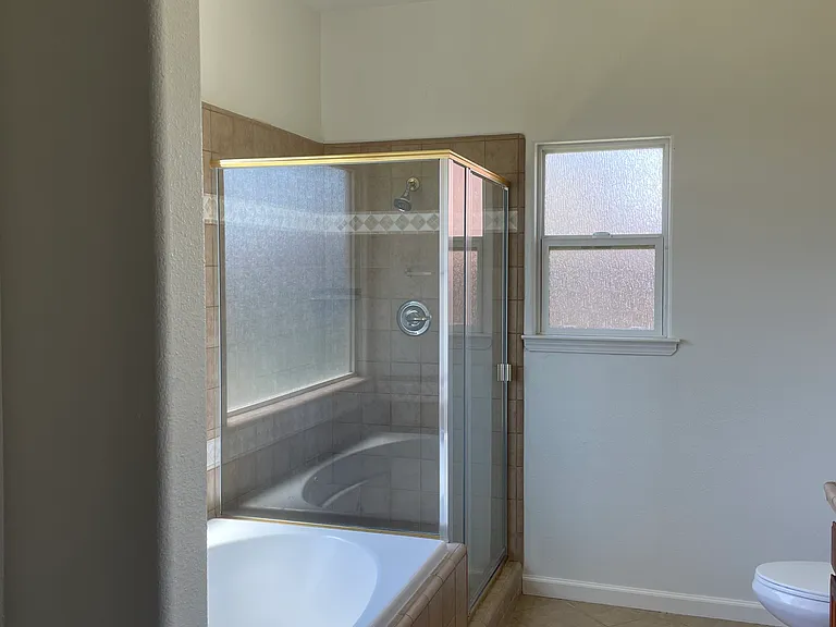 1391 Hawthorn St — Photo 12