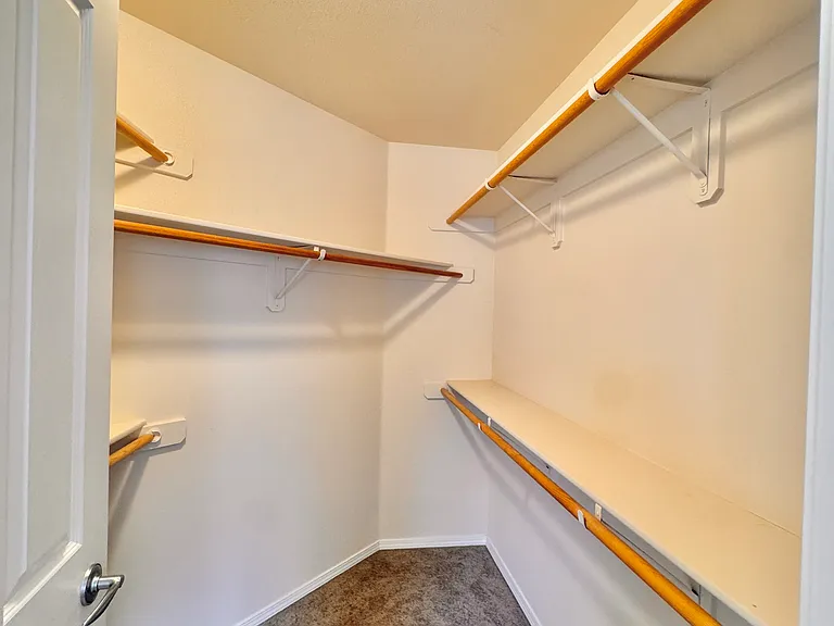 3037 Seclusion Cove Dr — Photo 15