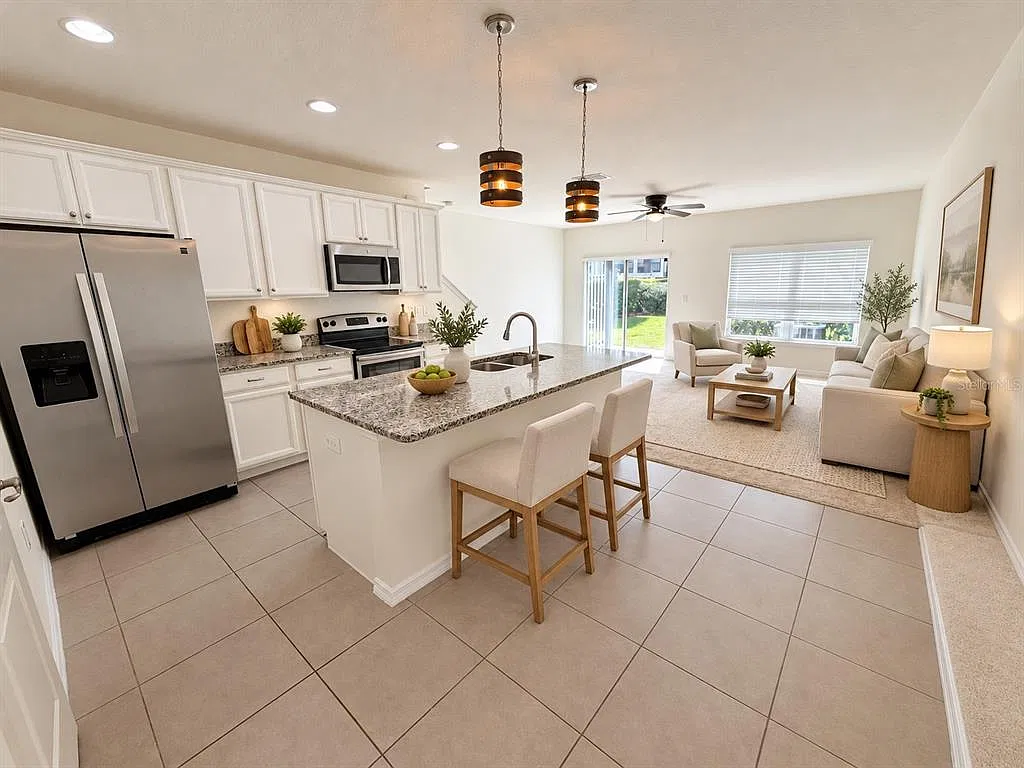 3 bed, 3.5 bath, 1609 sqft, $2,200 — Photo 2