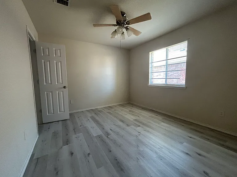 9213 Centennial Dr — Photo 17