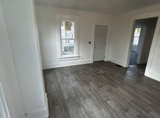 606 W 5th St, Muscatine, IA 52761