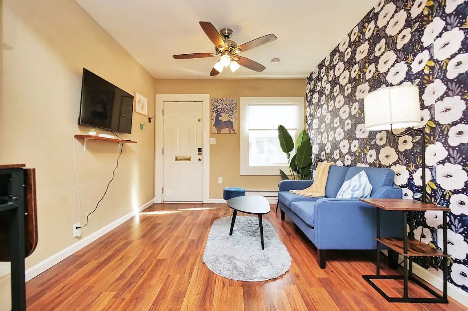 1 bed, 1.0 bath, 548 sqft, $3,996 — Photo 1