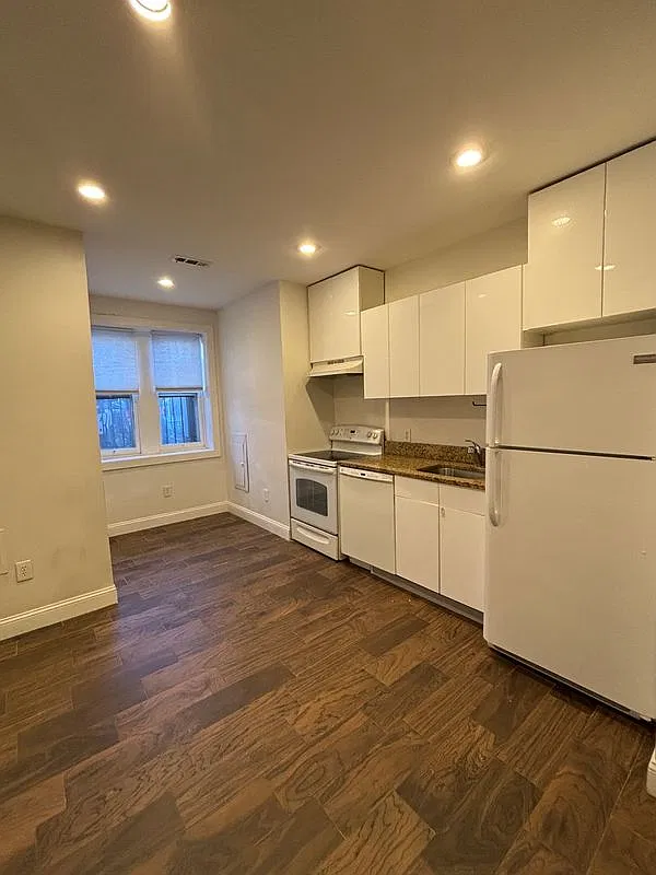 1 bed, 1.0 bath, 750 sqft, $1,800 — Photo 1