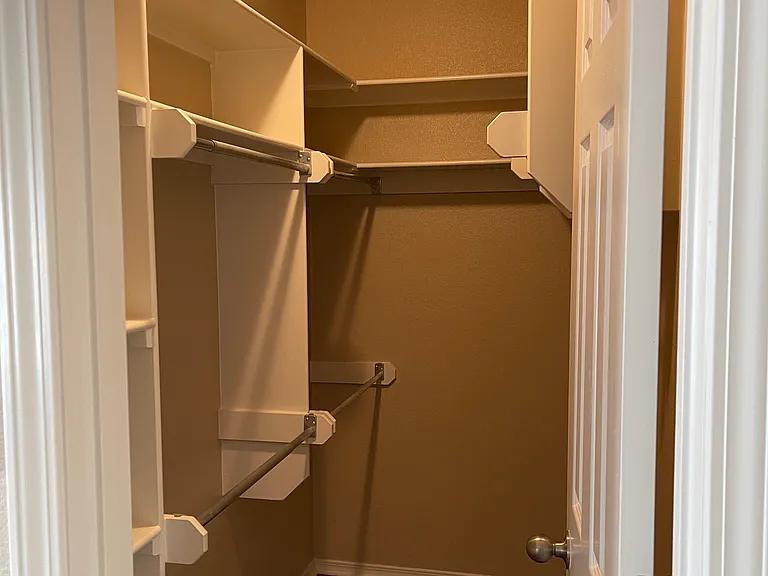 73 Angel Ct — Photo 12