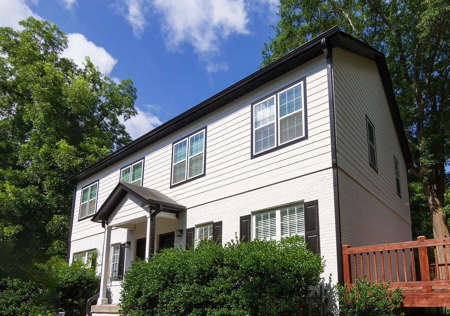 4 bed, 1400 sqft, $2,450 — Photo 1