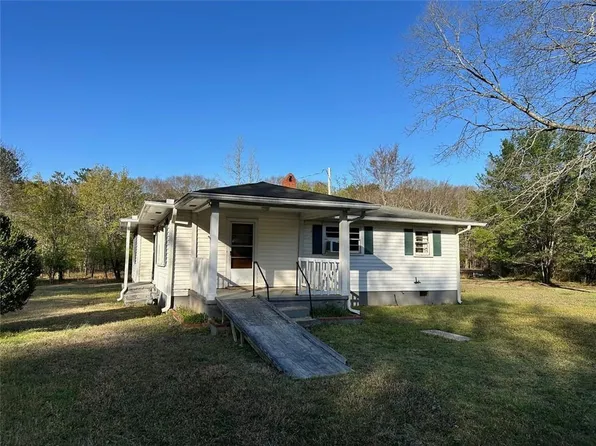 2950 Pine Grove Dr, Marietta, GA 30127