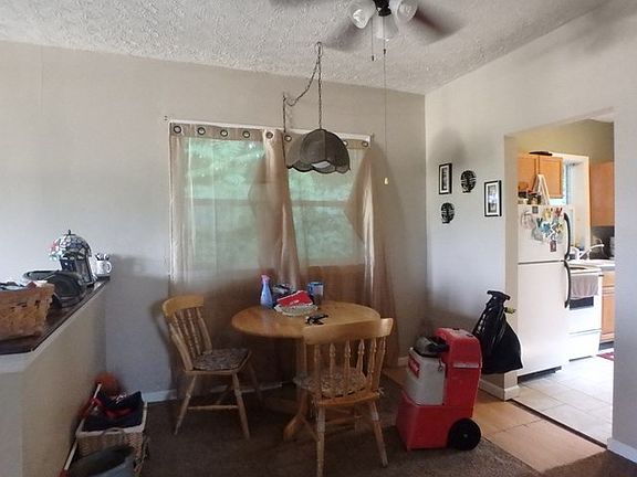 4th image of 2735 Gilbert Ave
