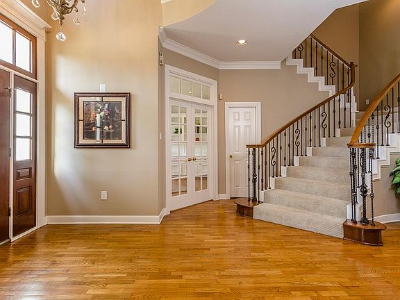 4th image of 14 Dartmoor Ct