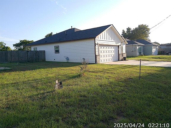 2nd image of 1027 Wallace St