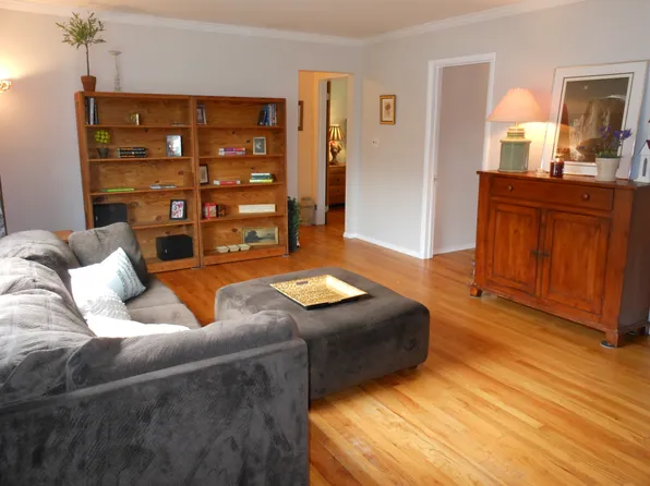 4 Stanford Dr APT 3A, Bridgewater, NJ 08807