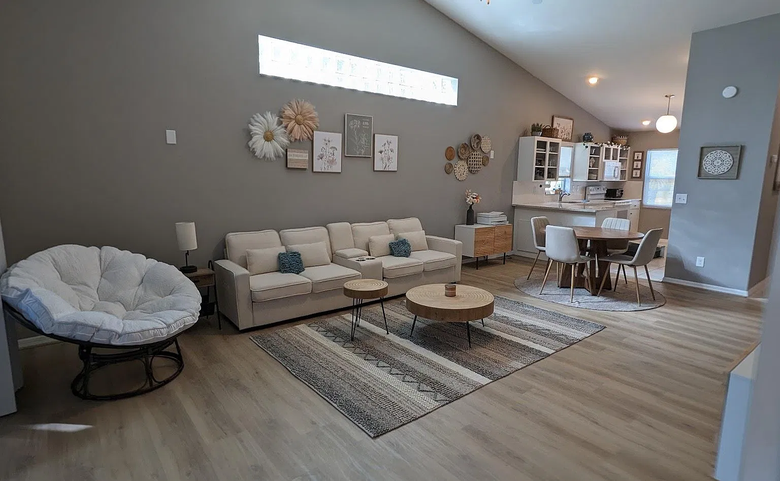 733 Carpenters Way — Photo 3