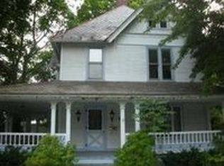 357 N Main St, Columbiana, OH 44408