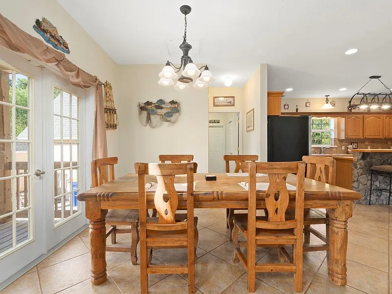 405 SE Salerno Rd — Photo 10
