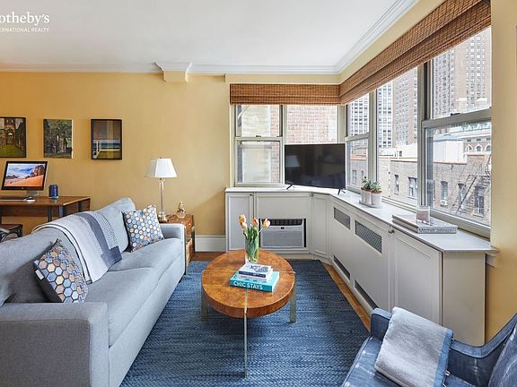 2nd image of 1329 2nd Ave #8V