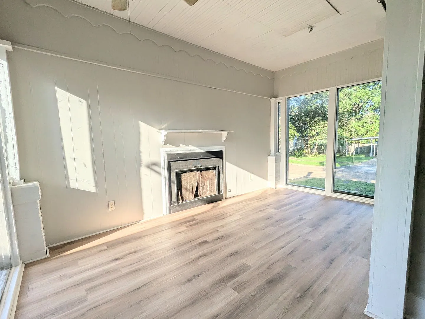 Available Now! - Charming Historic Home at 1916 Laurel St, Texarkana, AR — Photo 3