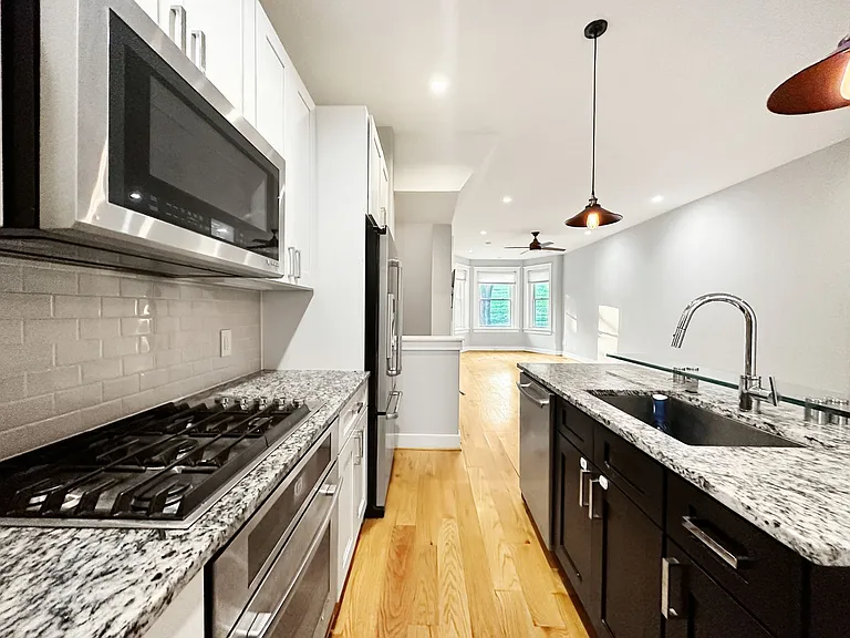 122 Bryant St NW #1 — Photo 8