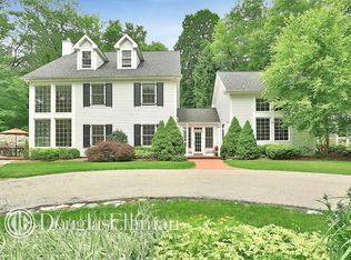 554 Millwood Rd, Mount Kisco, NY 10549