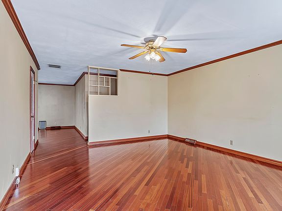 4th image of 2143 E Madison Street