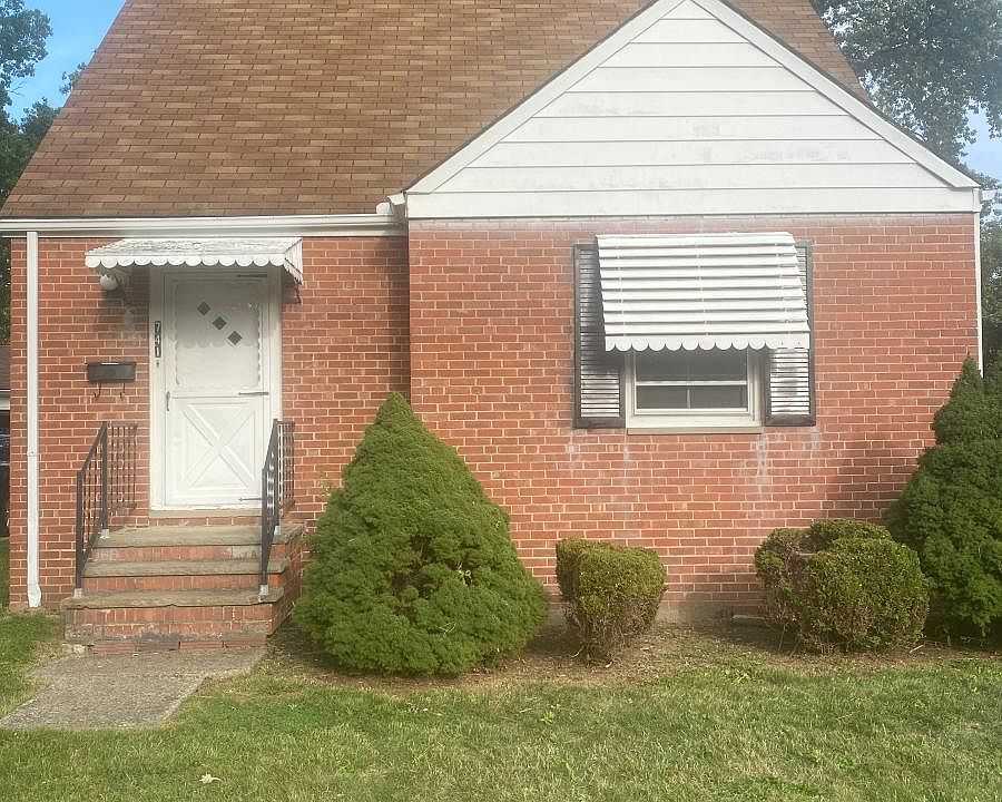 1st image of 741 E 256th St