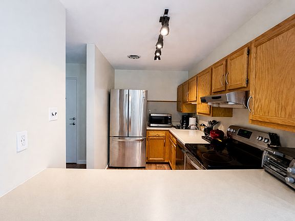 5th image of 46 Township Line Rd APT 332