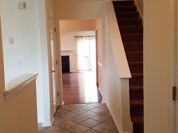3rd image of 753 Marian Dr