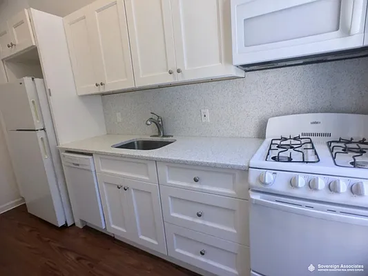 Rented by Sovereign Associates | media 19