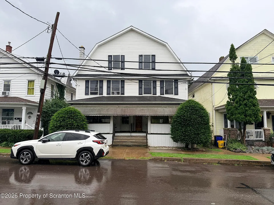 123 W Church St
