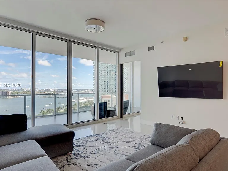 2020 N Bayshore Dr #1905 — Photo 28