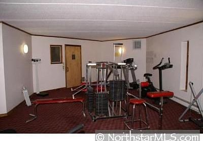 4th image of 175 County Road B2 E APT 212