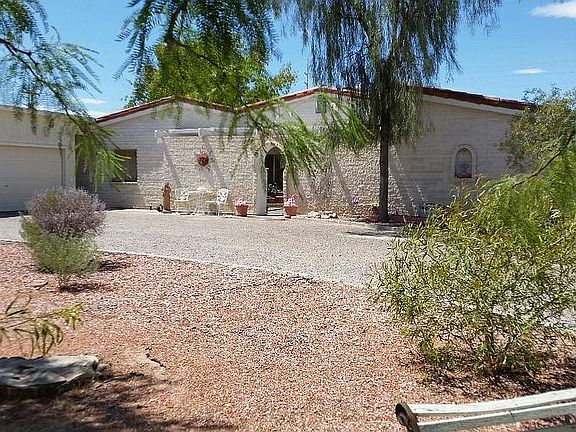 2nd image of 5537 Evaline St