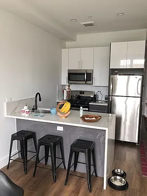 Rented by Bloom Real Estate Group | media 20