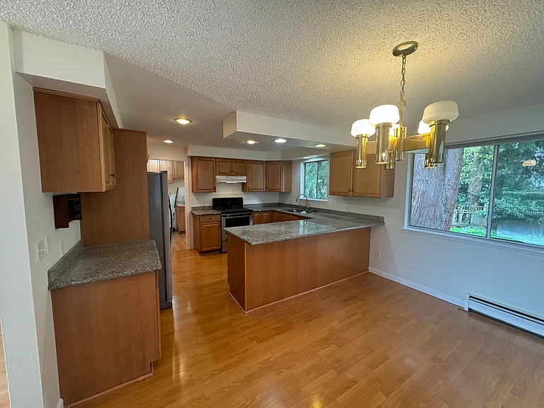 10647 Sand Point Way NE — Photo 5