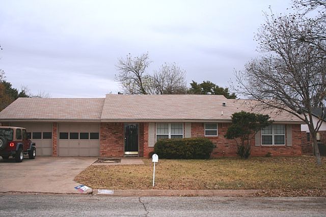 1st image of 3814 Driftwood Dr