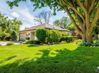 1409 Sunnyslope Ln, Manhattan, KS 66502