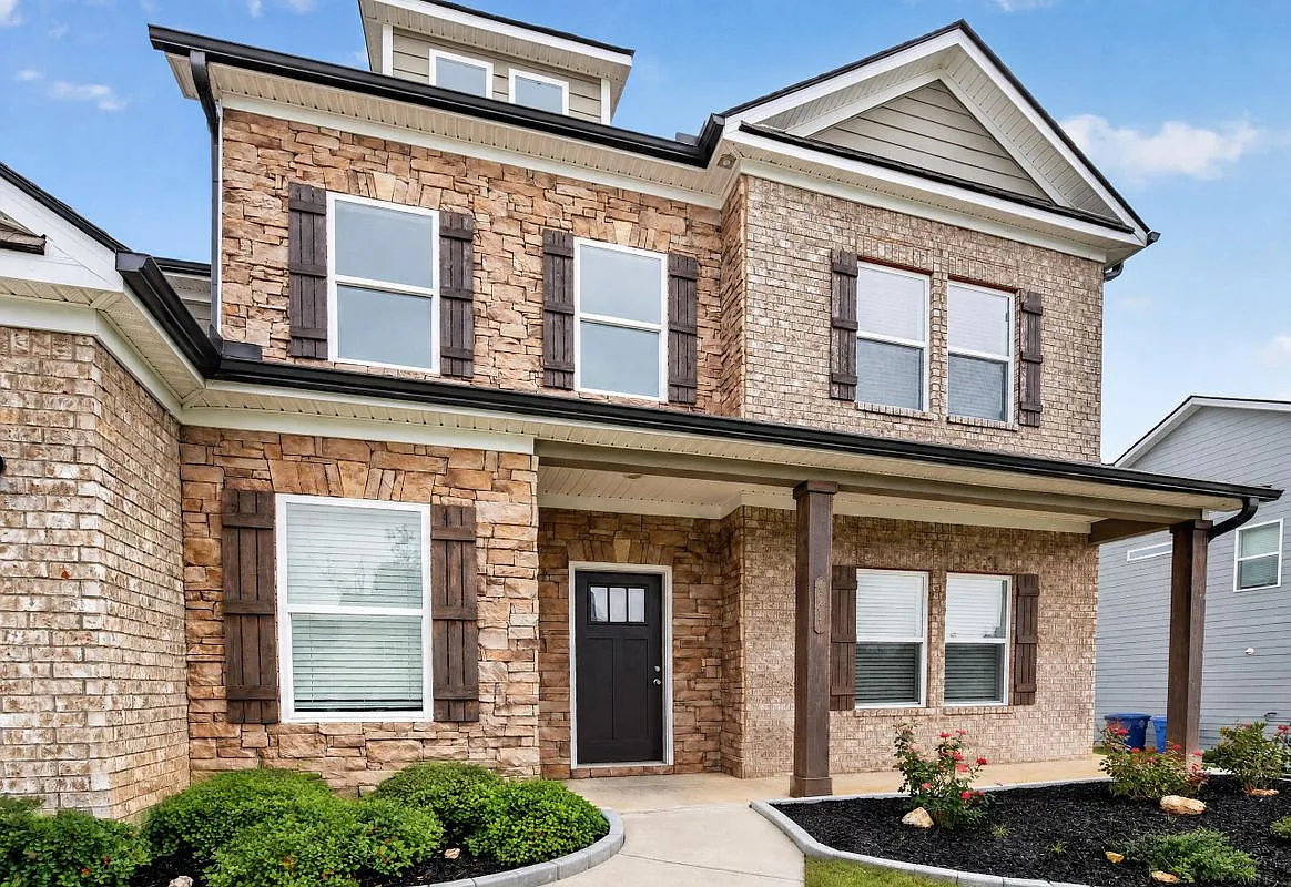 4 bed, 3.0 bath, 2607 sqft, $2,700 — Photo 3