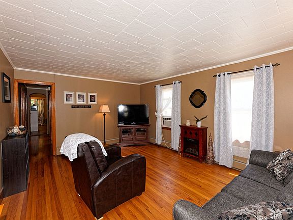 5th image of 314 N 6th Ave