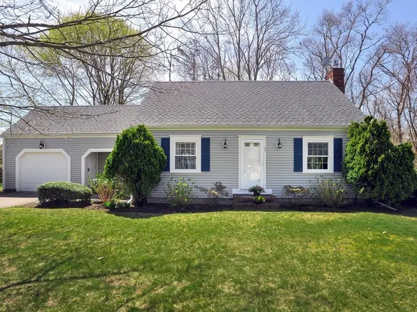 49 Elizabeth Jean Dr, East Falmouth, MA 02536
