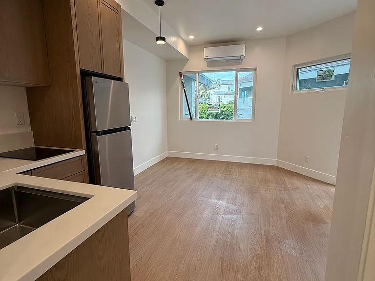 Ramfos Ln — Photo 2