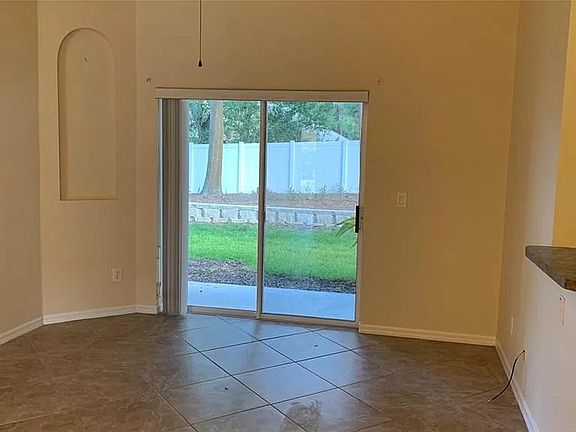 5th image of 2150 Retreat View Cir