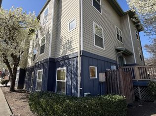 633 Burnett Ave S #T-302, Renton, WA 98057