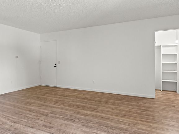 3rd image of 3375 Butterfield Ave #3375