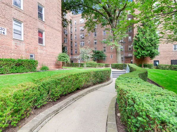 5614 Netherland Avenue image 9 of 10