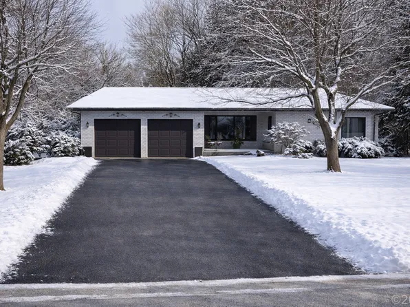 58 Parkview Hts #B, Quinte West, ON K8V 5L7