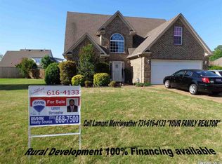 213 Cotton Ridge Dr, Jackson, TN 38305