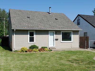 230 N Clinton Ave, Bradley, IL, 60915