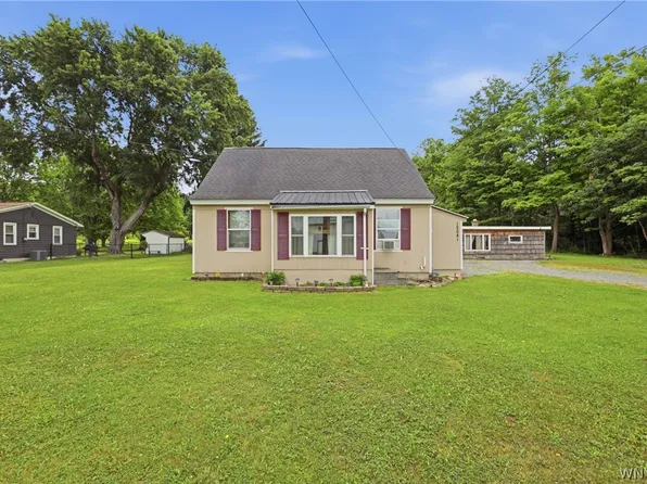 12081 Gowanda State Rd, North Collins, NY 14111