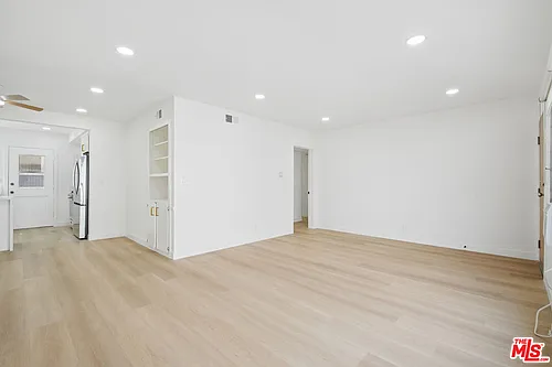 919 S Sherbourne Dr #1 Photo 1