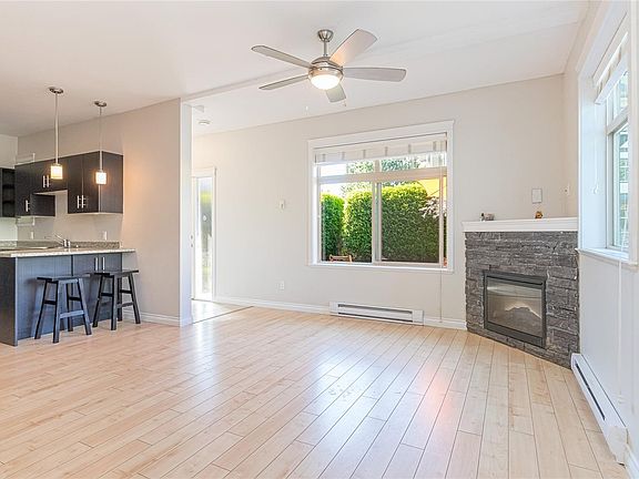 4th image of 2115 Meredith Rd #106