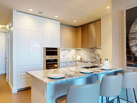 2nd image of 240 Devonshire St #4210